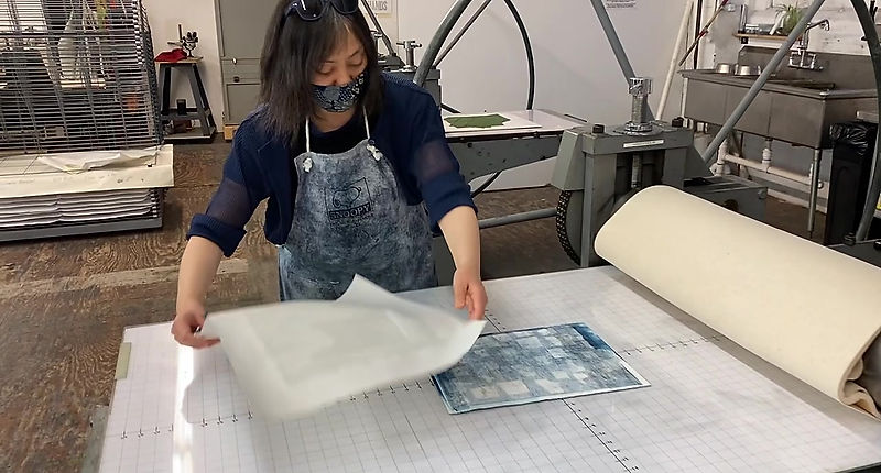 The Artist Printing Shiwa Shiwa at Zygote Press